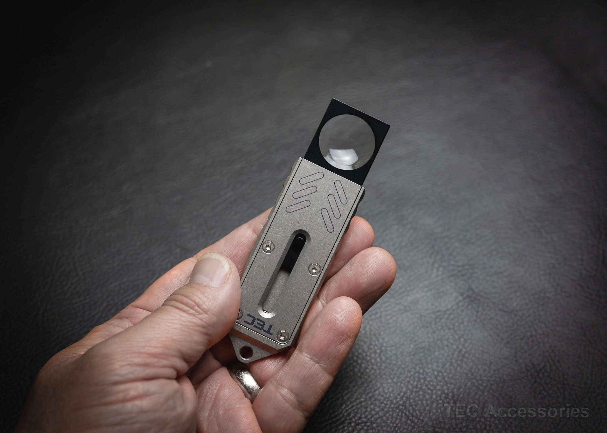Titan Zoom - Sapphire Pocket Magnifier by Maratac®