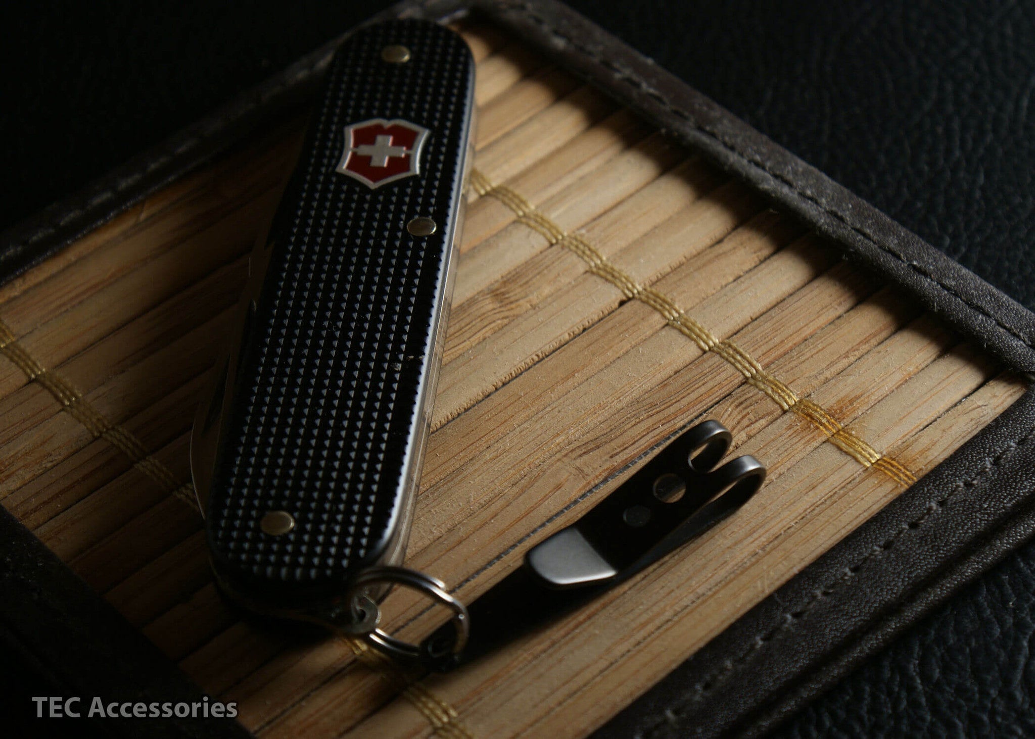 Black Diamond Coating Suspension Clip and Swiss Army Knife