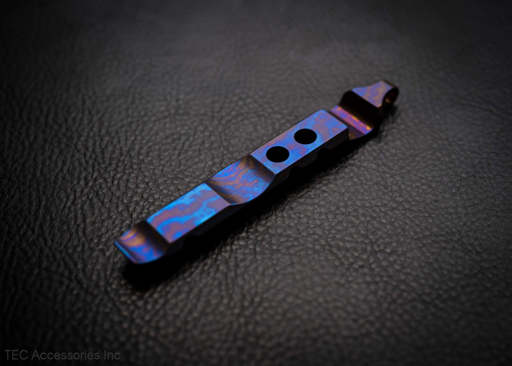Ti-Pry Timascus Edition bottom view
